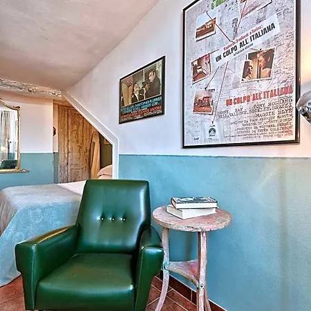 فندق Mansarda In Piazza Castello 4*